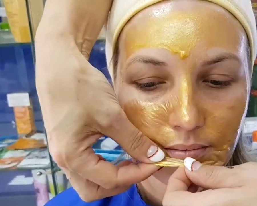 MASCARRILLA DORADA: ✨ ¡Paga 10 Mascarillas, Lleva 30!💛 Lujo y Cuidado Colombiano para Tu Piel 💛💙❤️